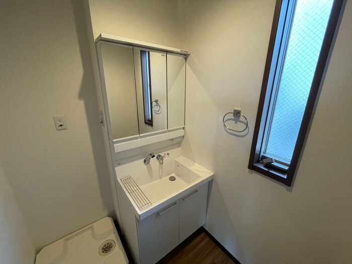 物件内観写真11　(洗面)