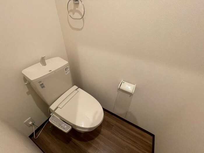 物件内観写真14　(トイレ)