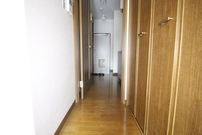 物件内観写真20　(廊下)