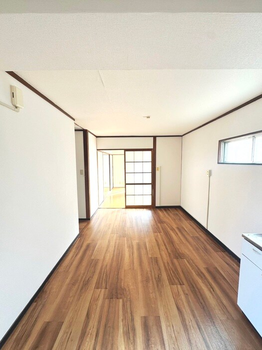 物件内観写真18　(廊下)