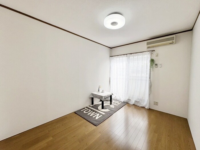 物件内観写真8　(居室)