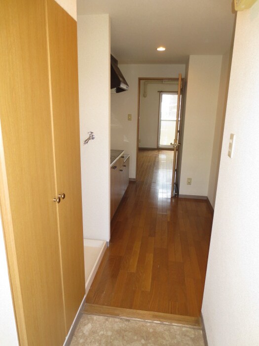 物件内観写真17　(玄関)