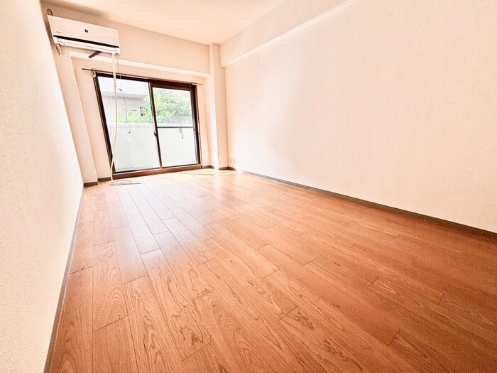 物件内観写真10　(居室)