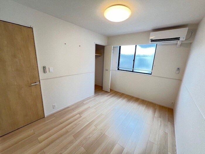 物件内観写真6　(居室)