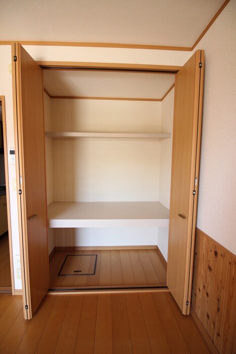 物件内観写真13　(収納)