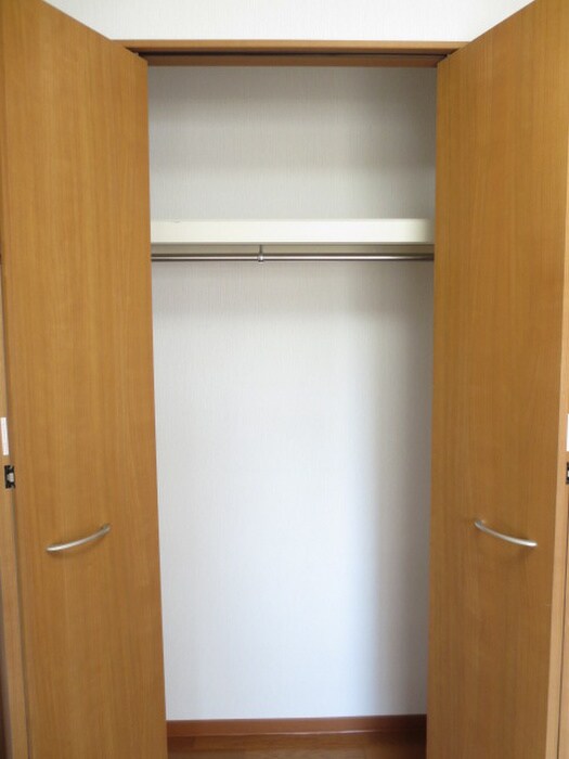 物件内観写真12　(収納)