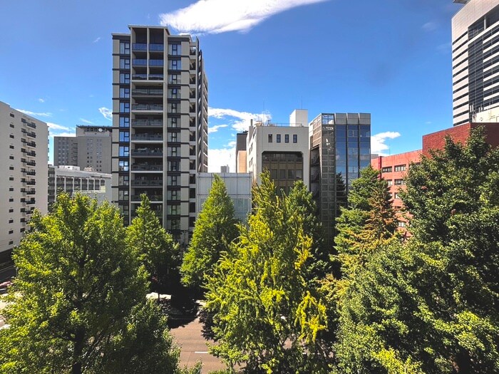 物件内観写真22　(室内からの展望)