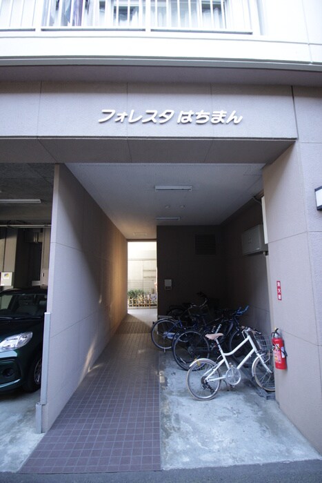 物件外観写真4　(エントランス部分)