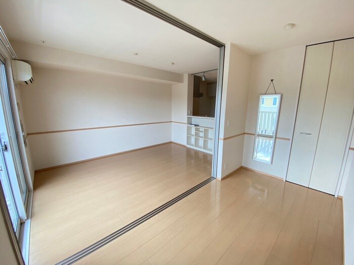 物件内観写真9　(居室)