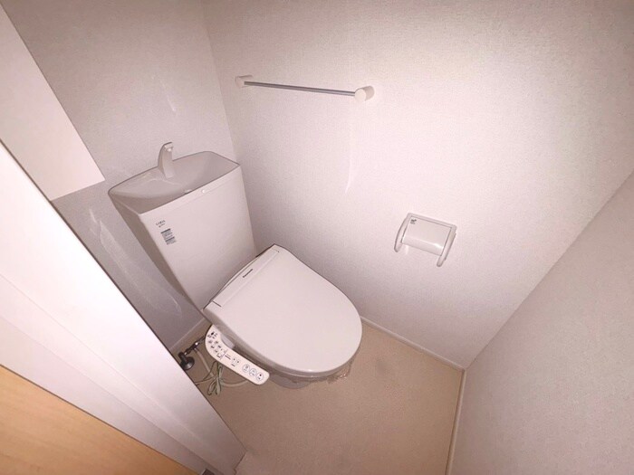 物件内観写真14　(トイレ)