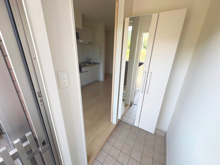 物件内観写真16　(廊下)