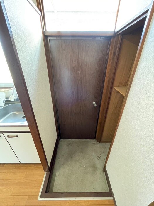 物件内観写真17　(玄関)