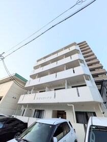 アゼリアハイツの外観写真