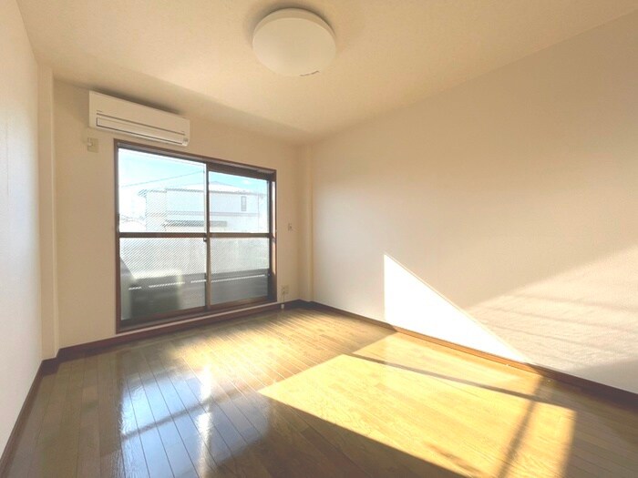 物件内観写真7　(居室)