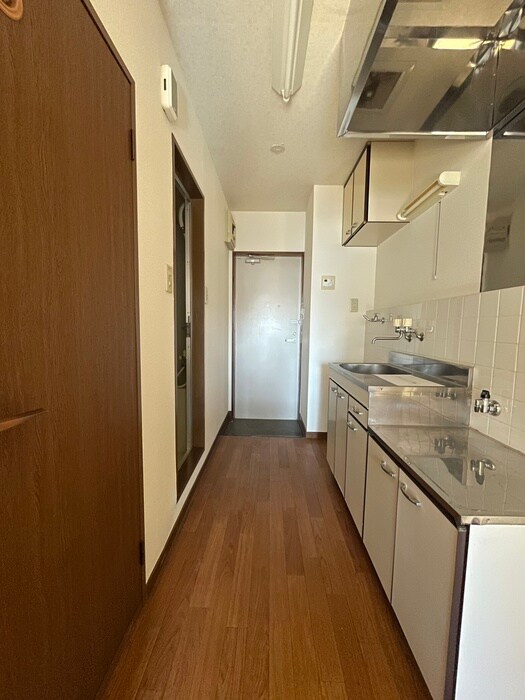 物件内観写真20　(廊下)