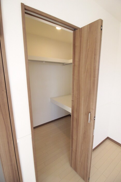 物件内観写真14　(収納)