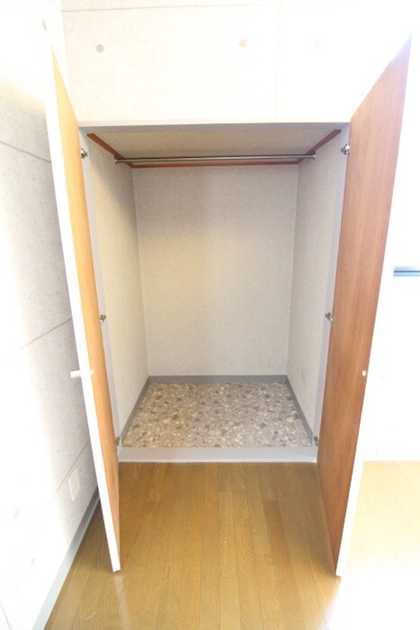 物件内観写真10　(収納)