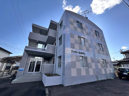 ファミールあやし外観写真