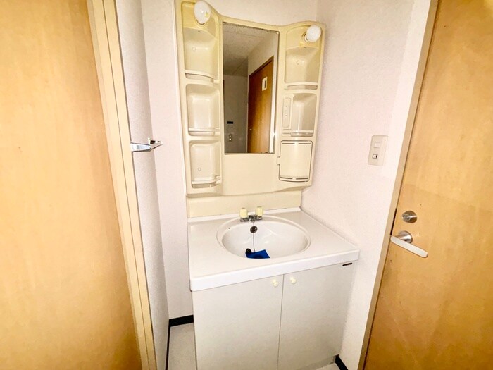 物件内観写真11　(洗面)