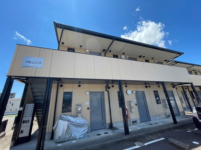 物件外観写真3　(エントランス部分)