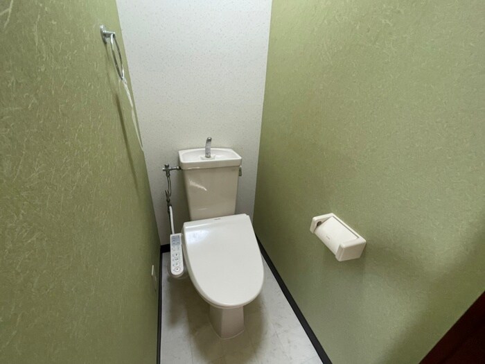 物件内観写真13　(トイレ)