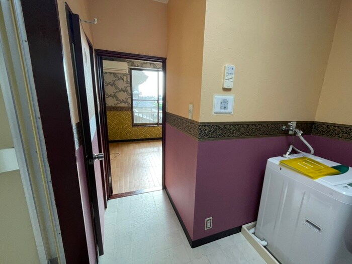 物件内観写真15　(廊下)