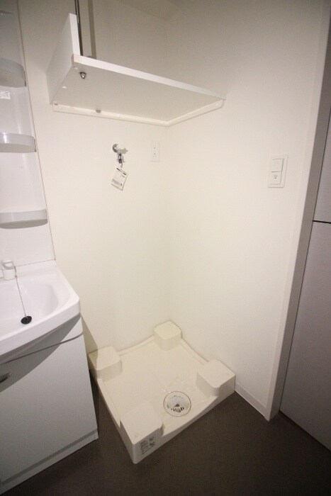 物件内観写真13　(洗濯機置場)