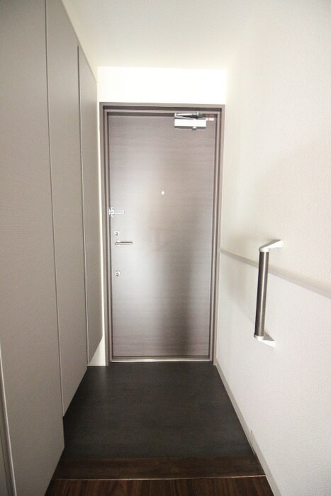 物件内観写真17　(玄関)