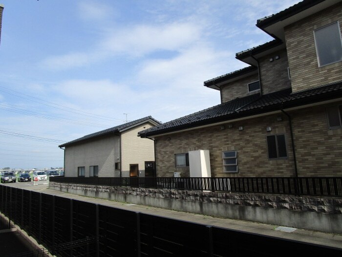 物件内観写真20　(室内からの展望)