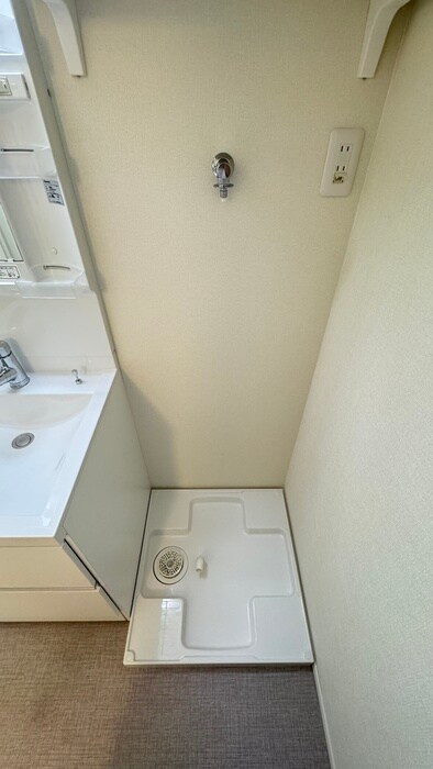 物件内観写真13　(洗濯機置場)