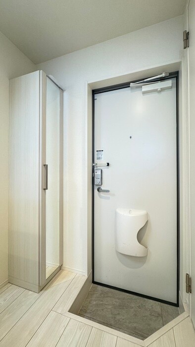 物件内観写真16　(玄関)