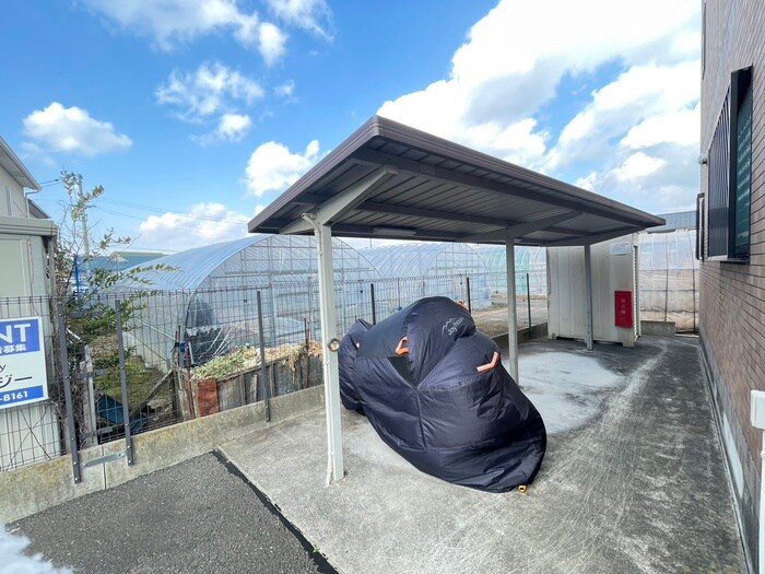 物件外観写真4　(駐輪場)