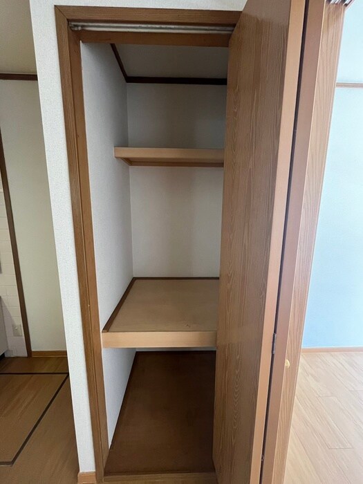 物件内観写真11　(収納)
