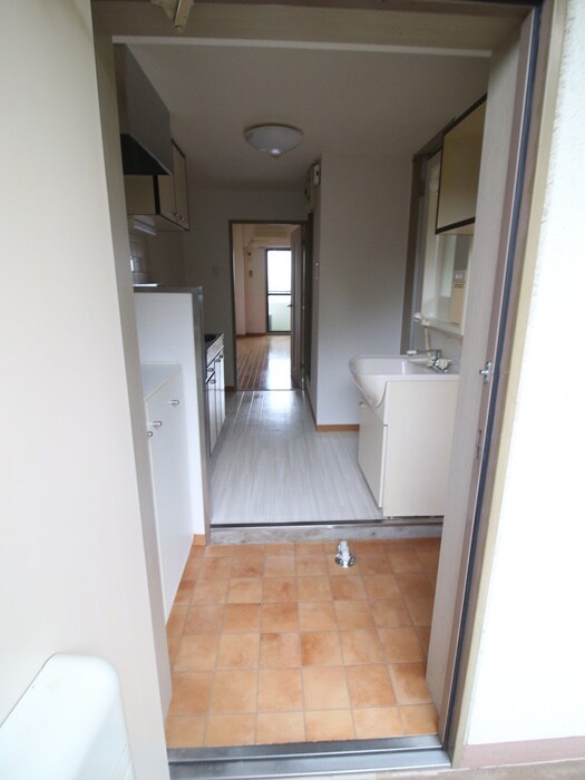 物件内観写真13　(廊下)