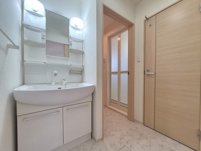 物件内観写真12　(洗面)