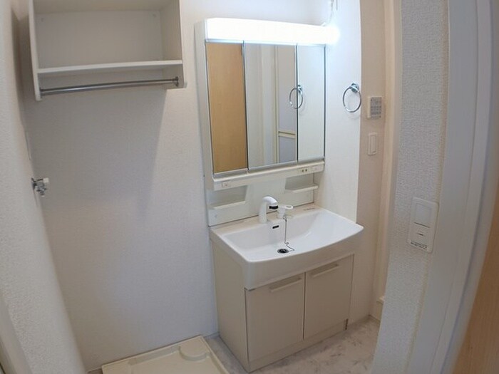 物件内観写真12　(洗面)