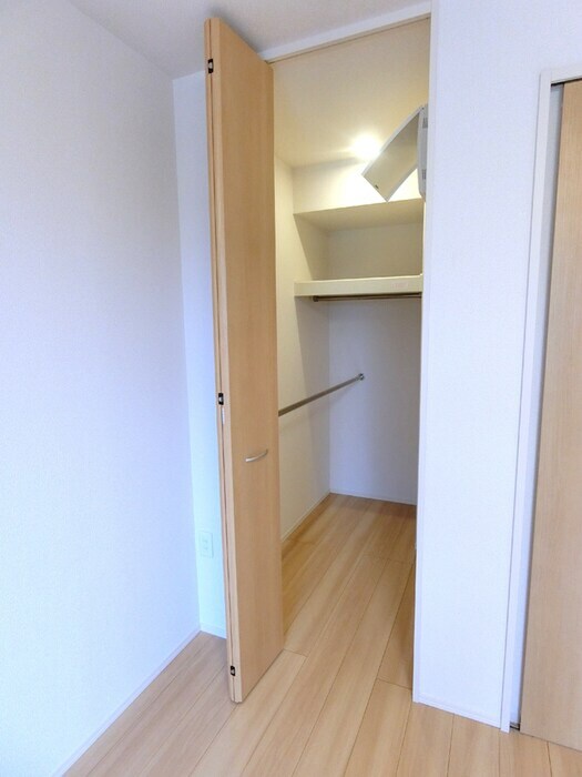 物件内観写真6　(収納)