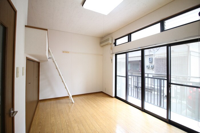物件内観写真4　(居室)