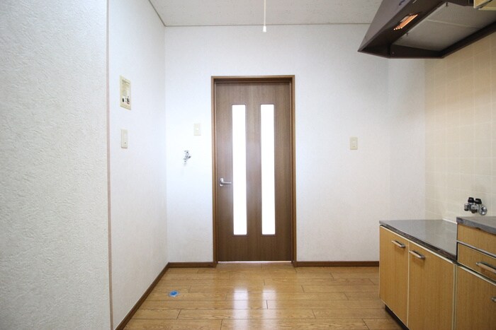 物件内観写真12　(廊下)