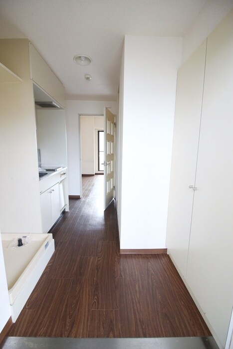 物件内観写真14　(玄関)