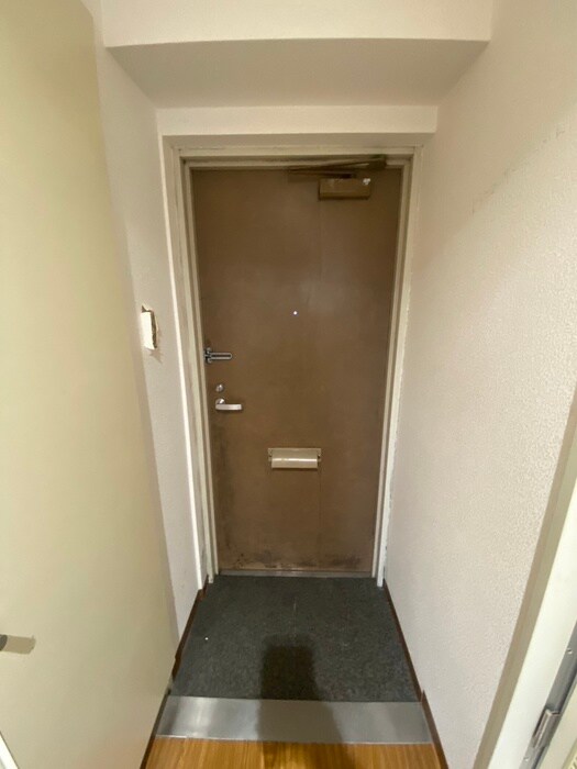 物件内観写真15　(玄関)
