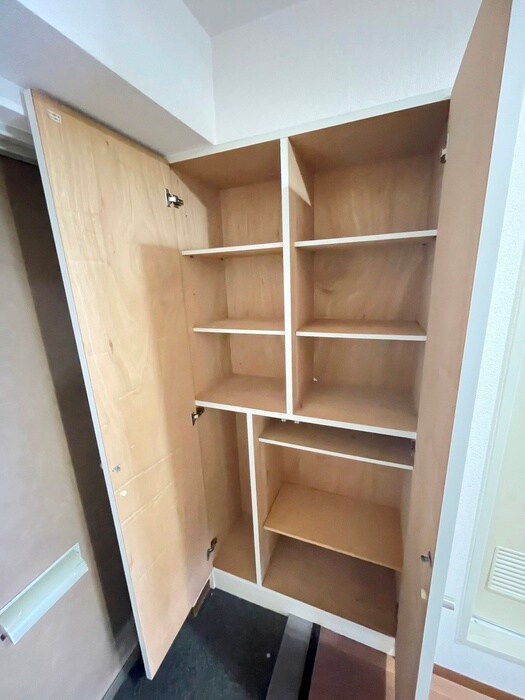 物件内観写真15　(靴箱)