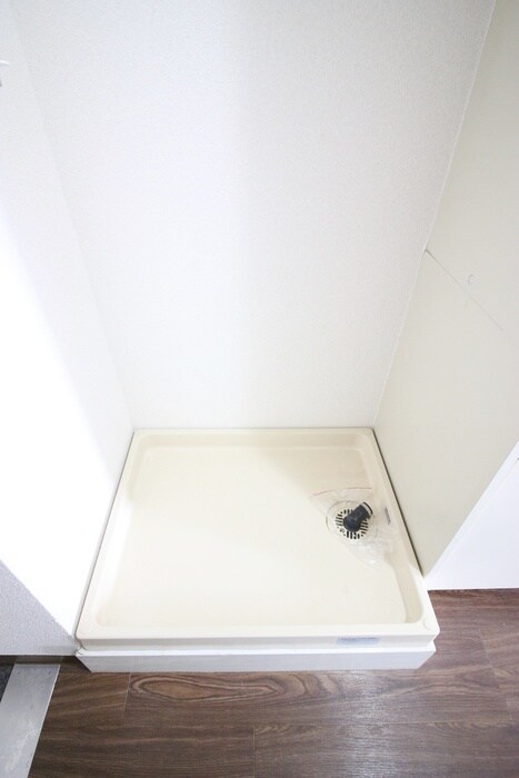 物件内観写真16　(洗濯機置場)