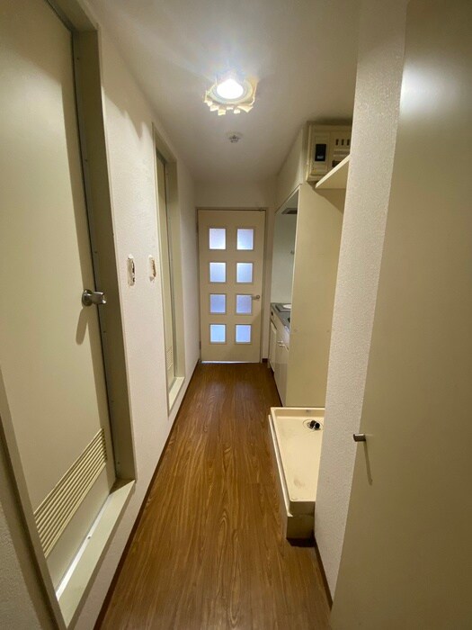 物件内観写真17　(廊下)