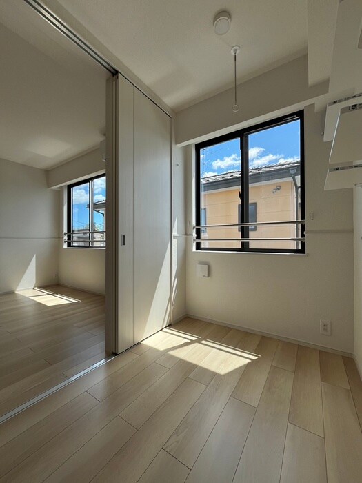 物件内観写真10　(居室)