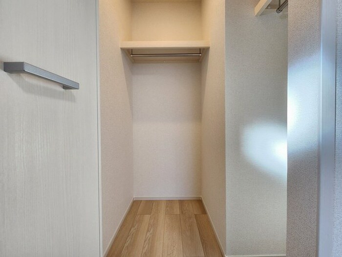 物件内観写真6　(収納)