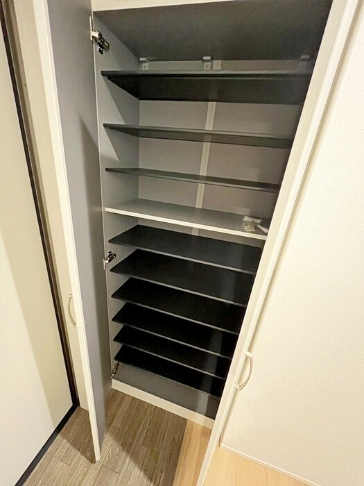 物件内観写真14　(靴箱)