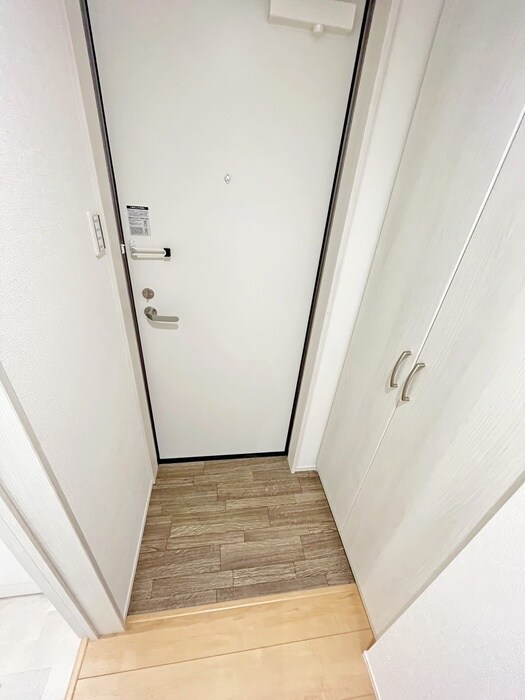 物件内観写真15　(玄関)