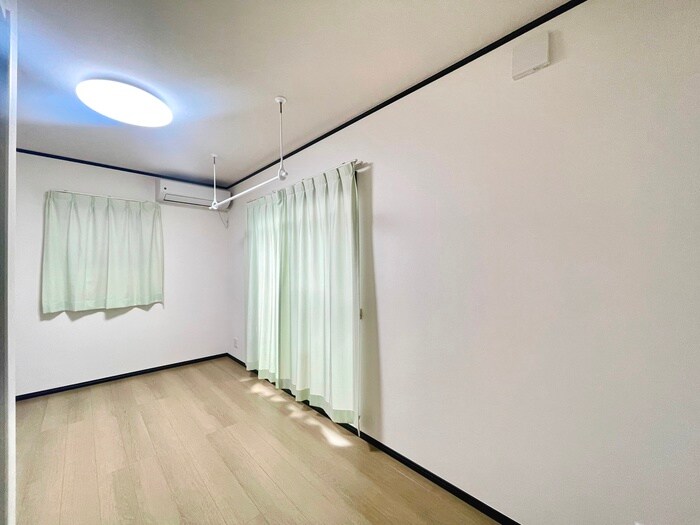 物件内観写真8　(居室)