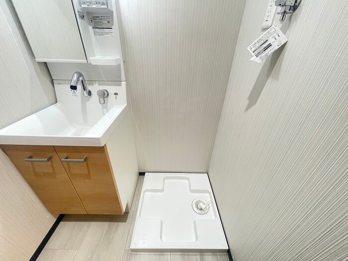 物件内観写真14　(洗濯機置場)